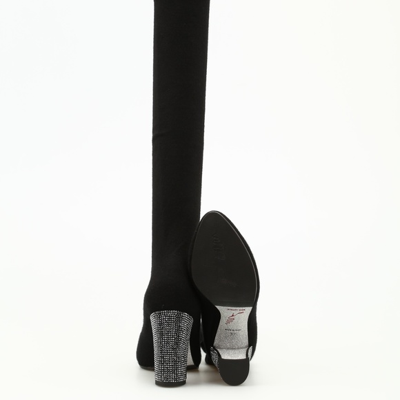 New in Box 100% AUTH Rene Caovilla Black Cashmere Boots w/stunning crystal heels - Picture 1 of 6